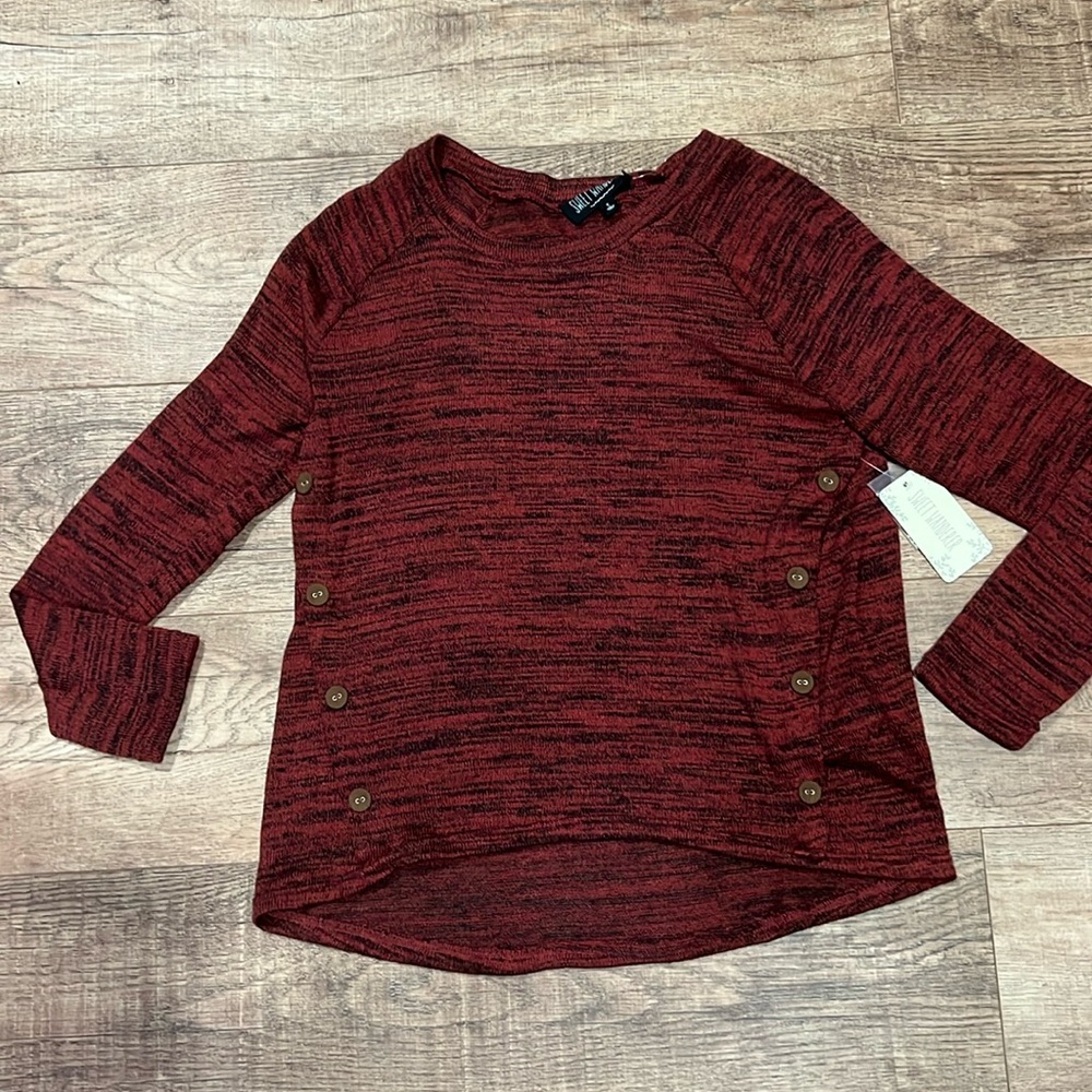 SWEET WANDERER | l/s light weight sweater elbow pads/button details burgundy/blk